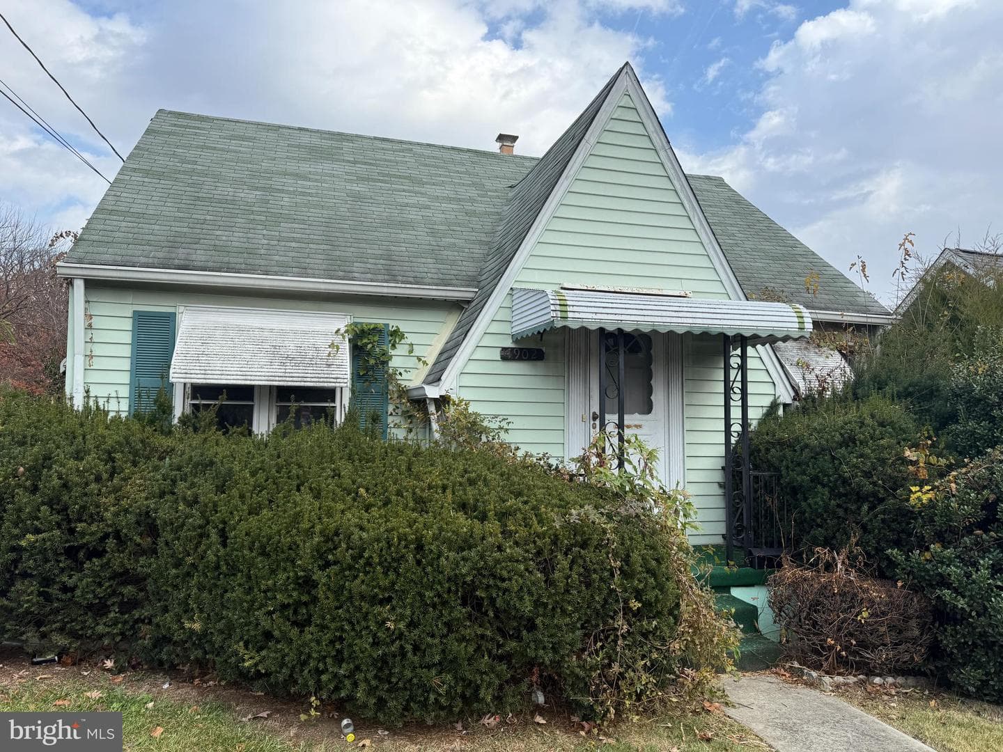 1902 Taylor Avenue photo 3