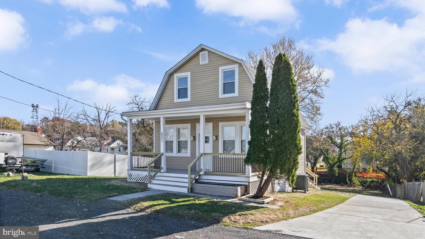 9303 Hillside Avenue photo 2