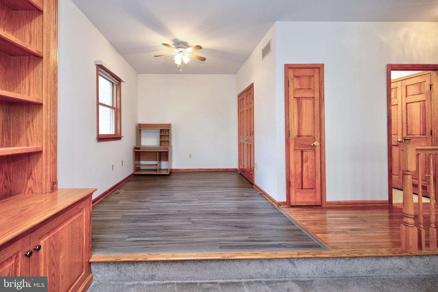 20 Glade Avenue photo 12