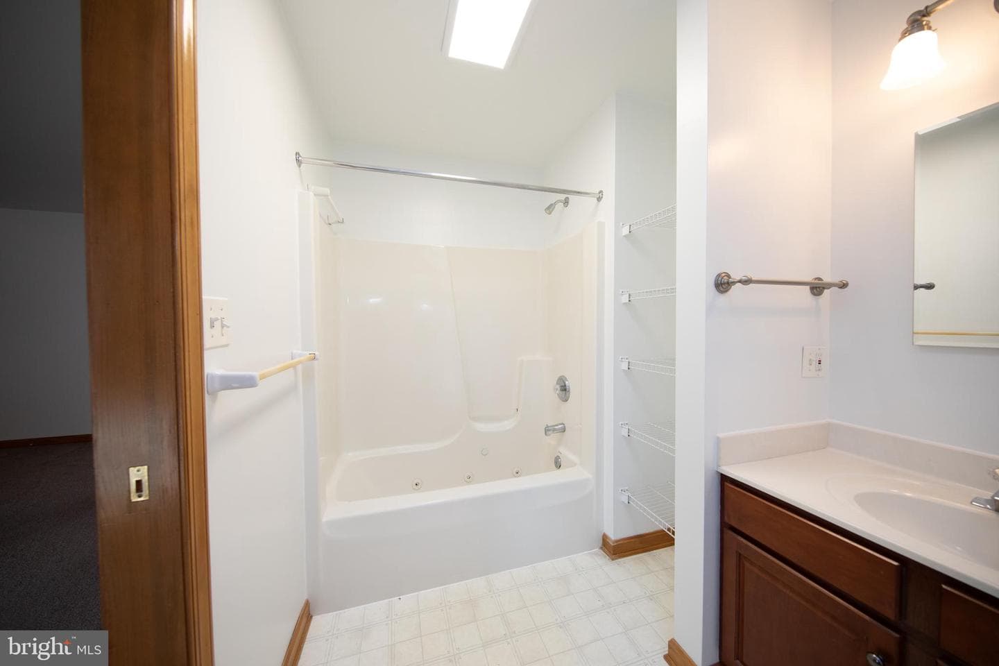 20 Glade Avenue photo 28