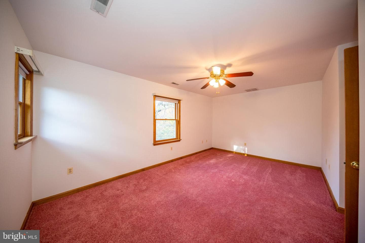 20 Glade Avenue photo 34