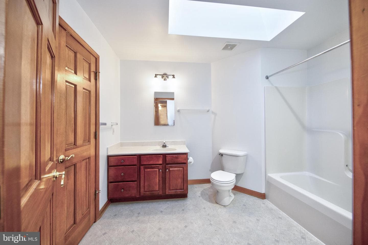 20 Glade Avenue photo 35
