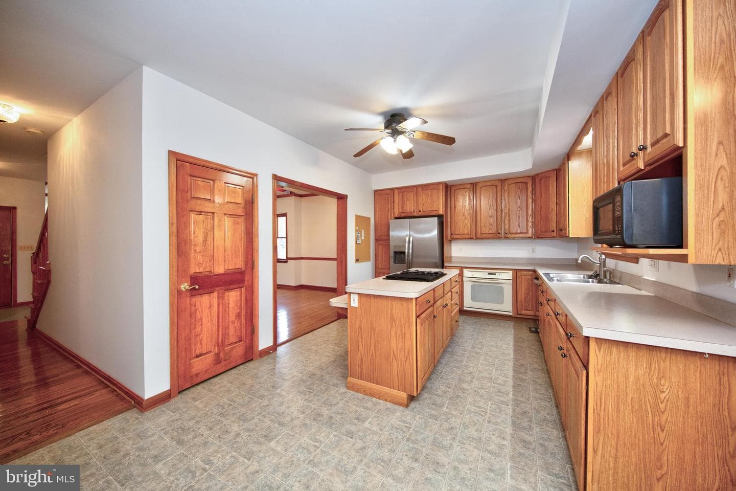 20 Glade Avenue photo 8