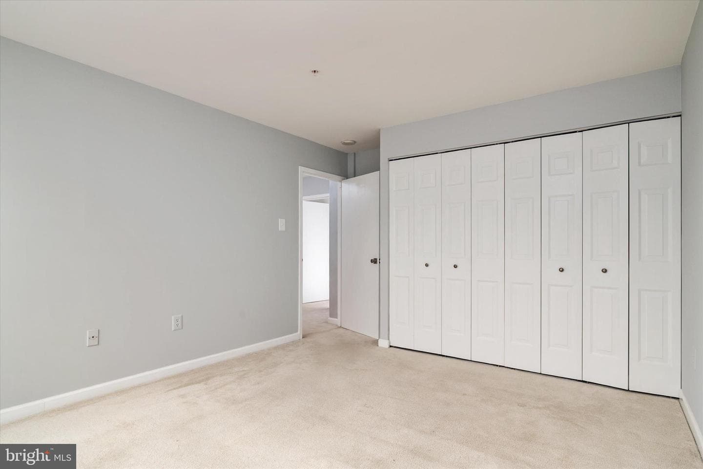 28 Allegheny Avenue #2710 photo 24