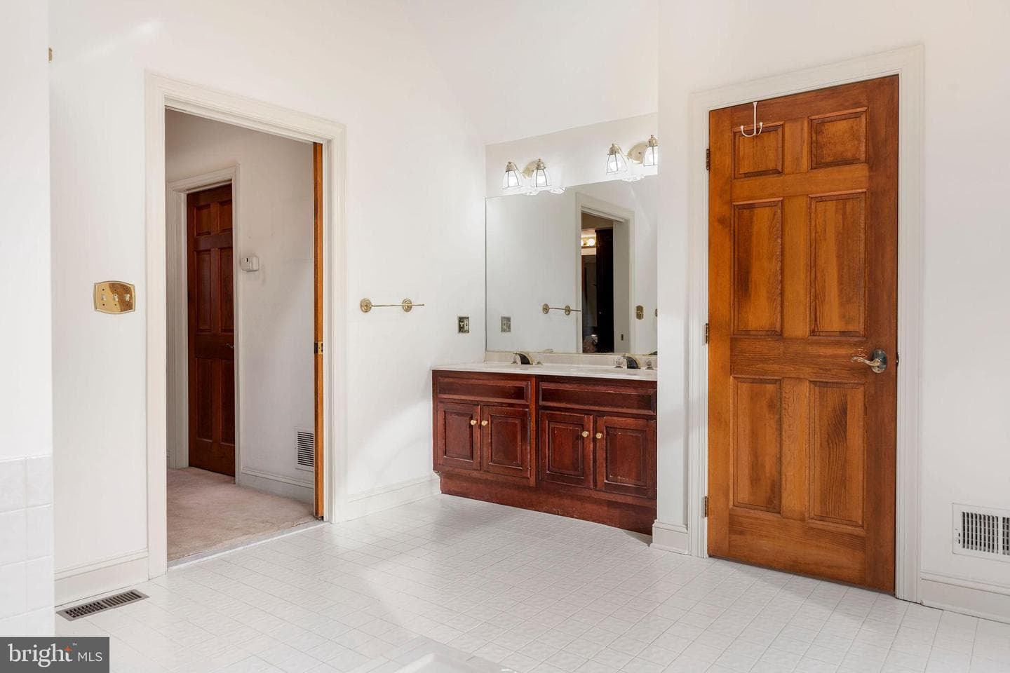 11 Glenberry Court photo 35