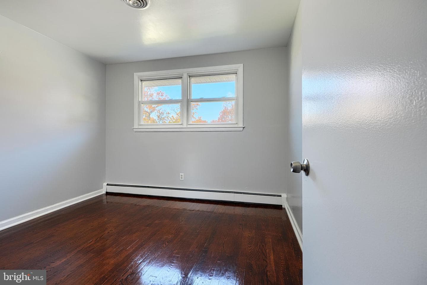 8316 Analee Avenue photo 16