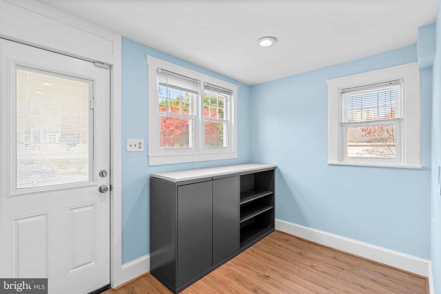 112 Burke Avenue photo 30
