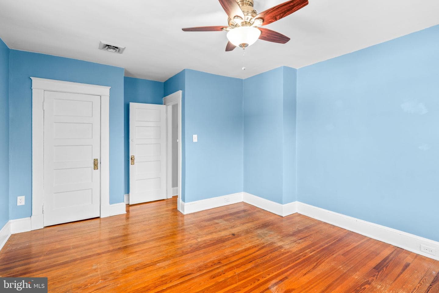 112 Burke Avenue photo 38