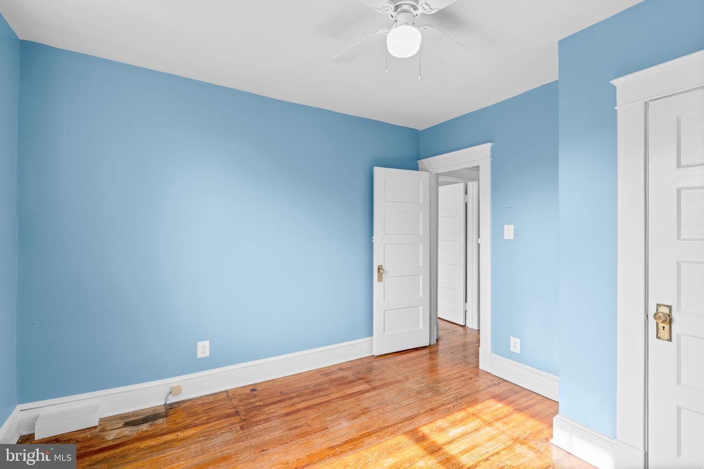 112 Burke Avenue photo 45