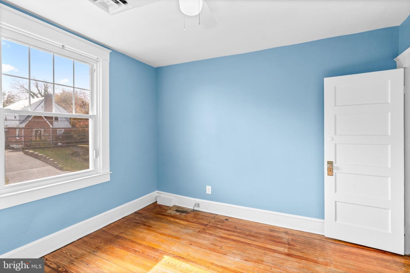 112 Burke Avenue photo 46