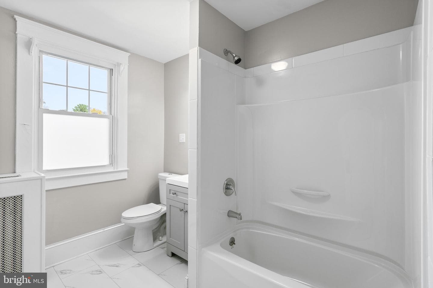 112 Burke Avenue photo 47