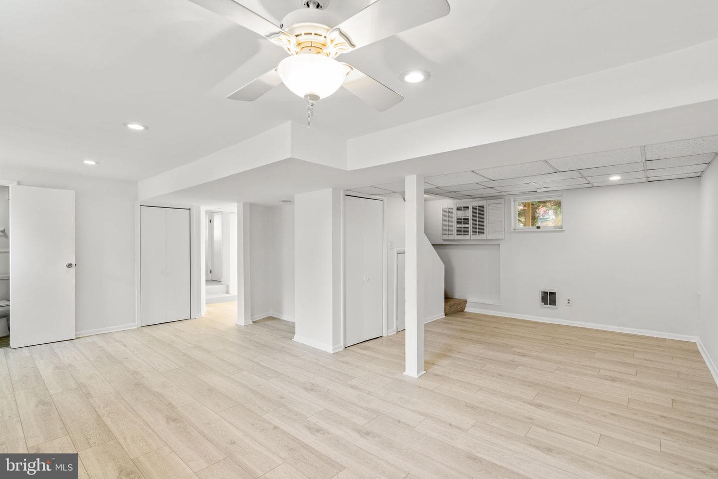 112 Burke Avenue photo 57