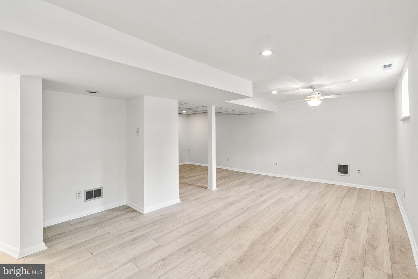 112 Burke Avenue photo 58