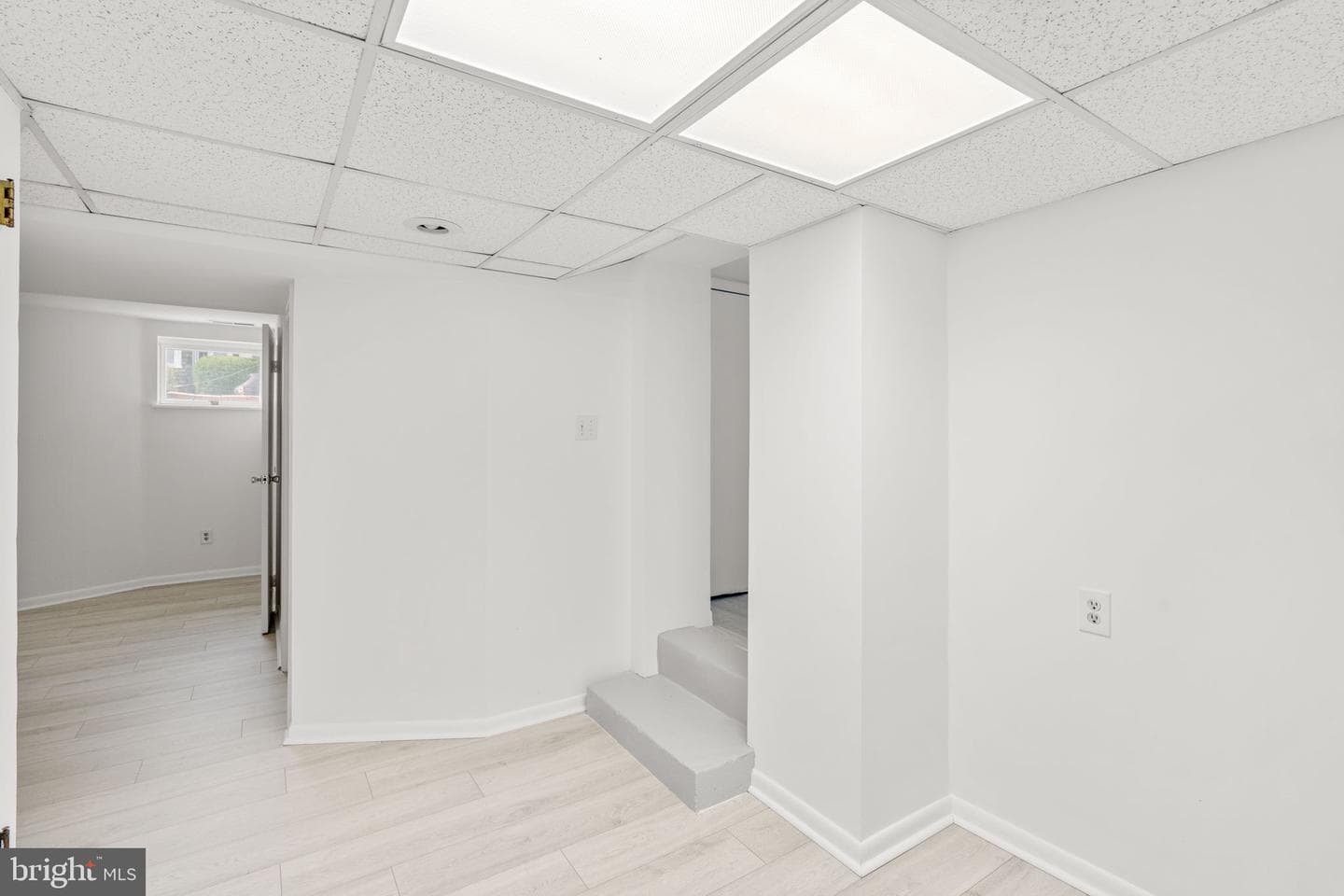 112 Burke Avenue photo 61