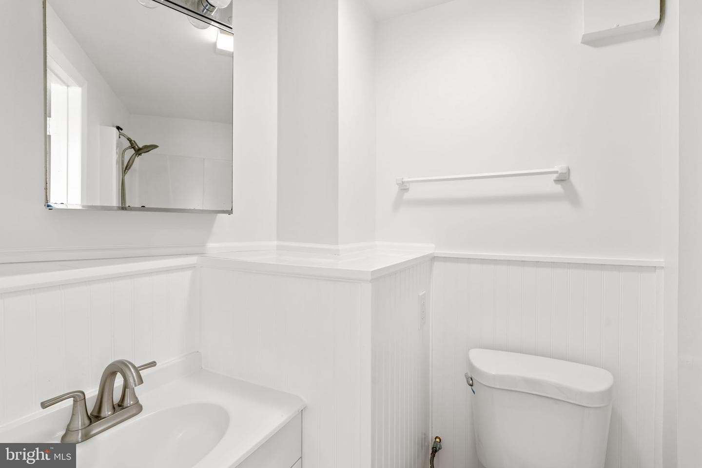 112 Burke Avenue photo 62