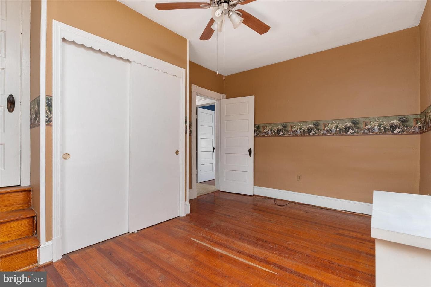 1810 Arbutus Avenue photo 24