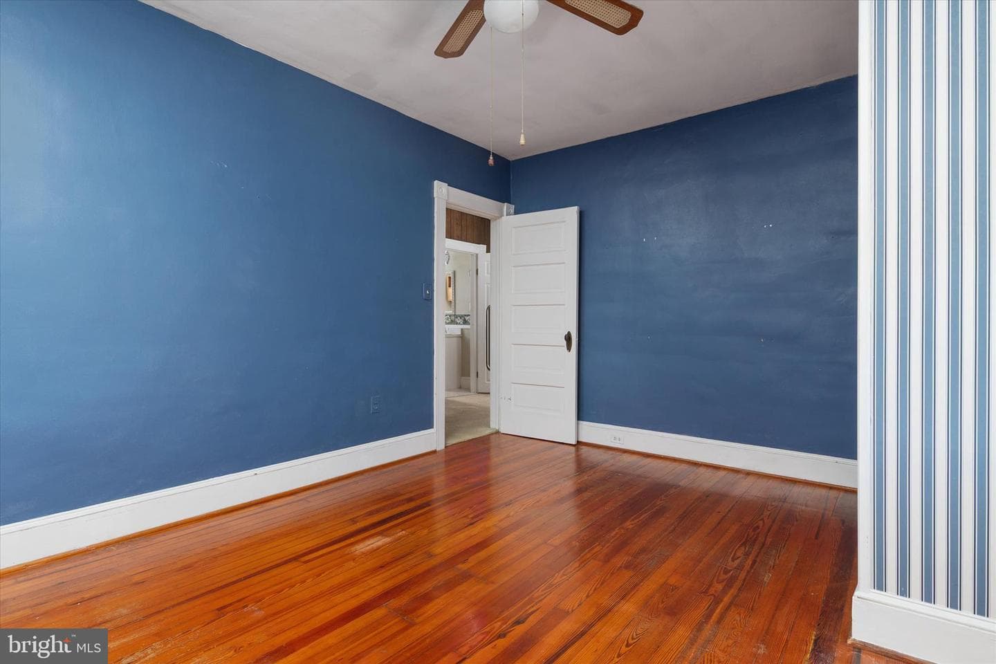 1810 Arbutus Avenue photo 27