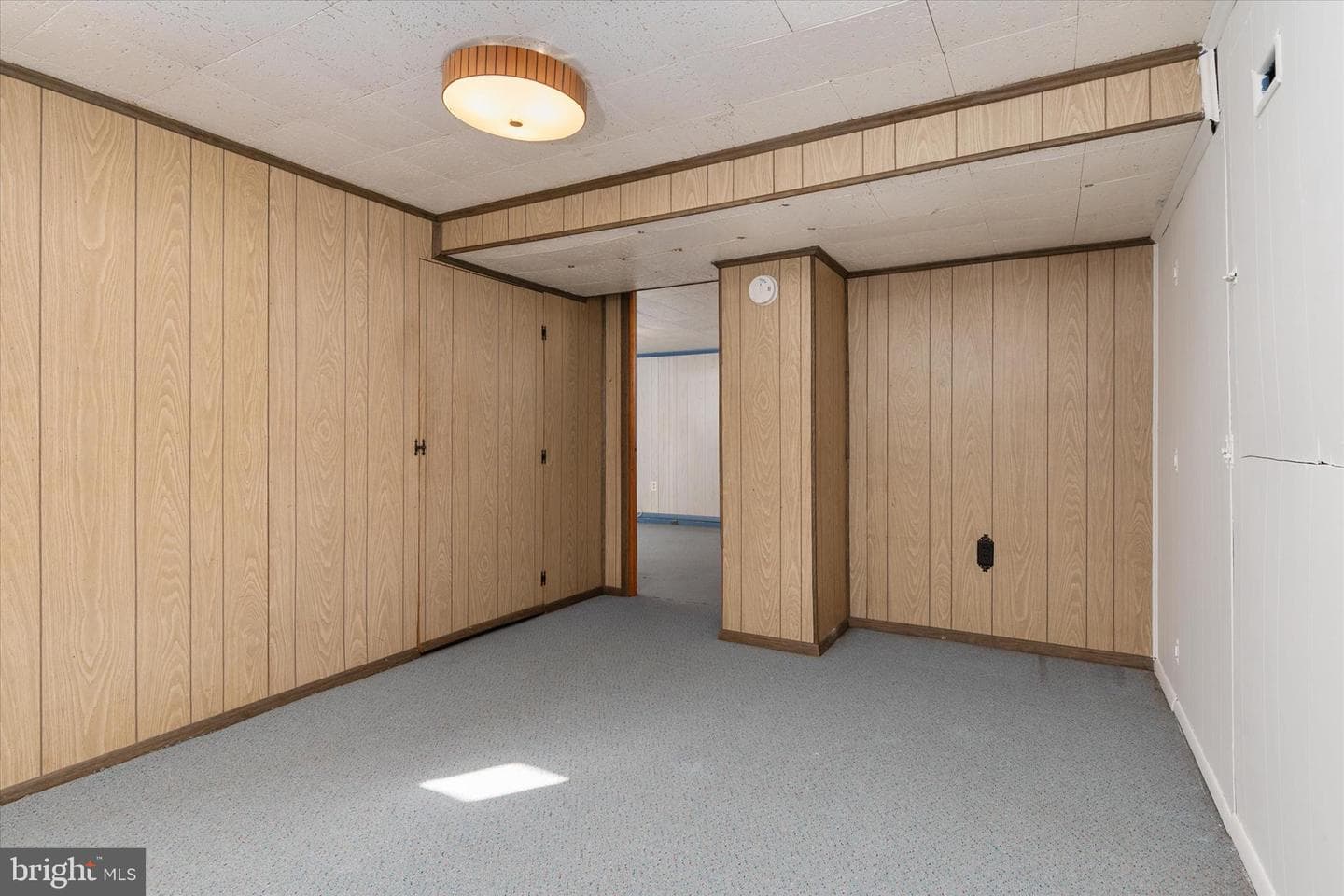 1810 Arbutus Avenue photo 34
