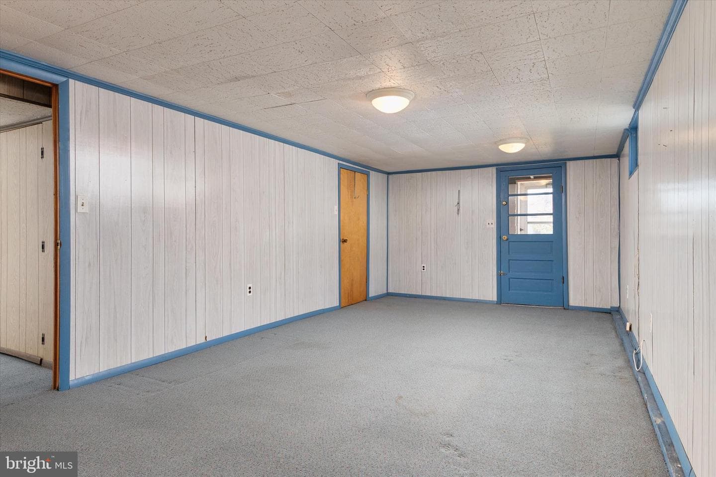 1810 Arbutus Avenue photo 35