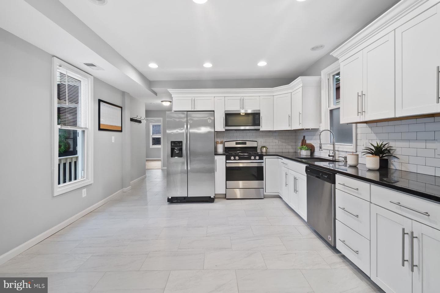 121 3rd Avenue photo 11