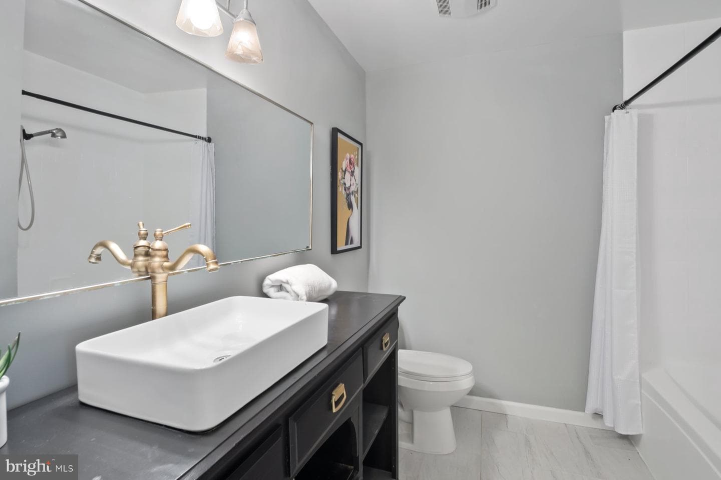 121 3rd Avenue photo 17