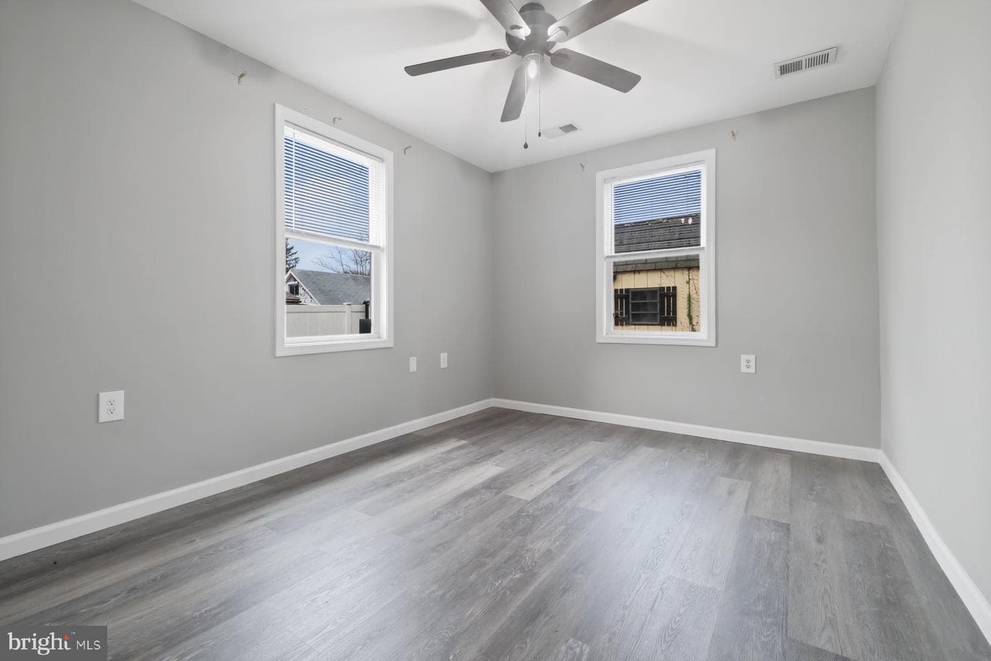 121 3rd Avenue photo 21