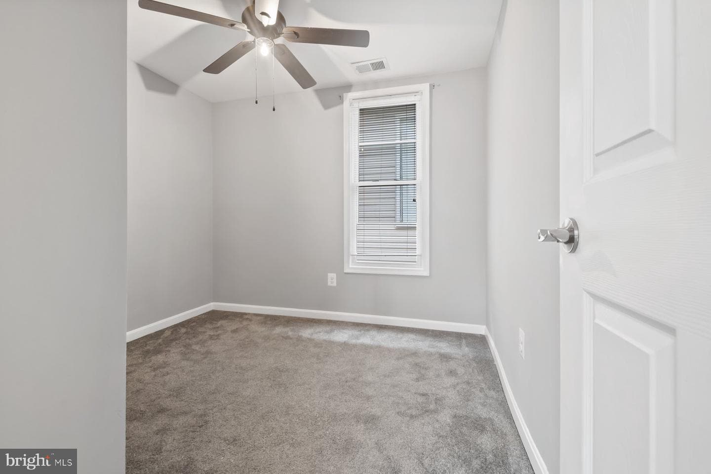 121 3rd Avenue photo 27