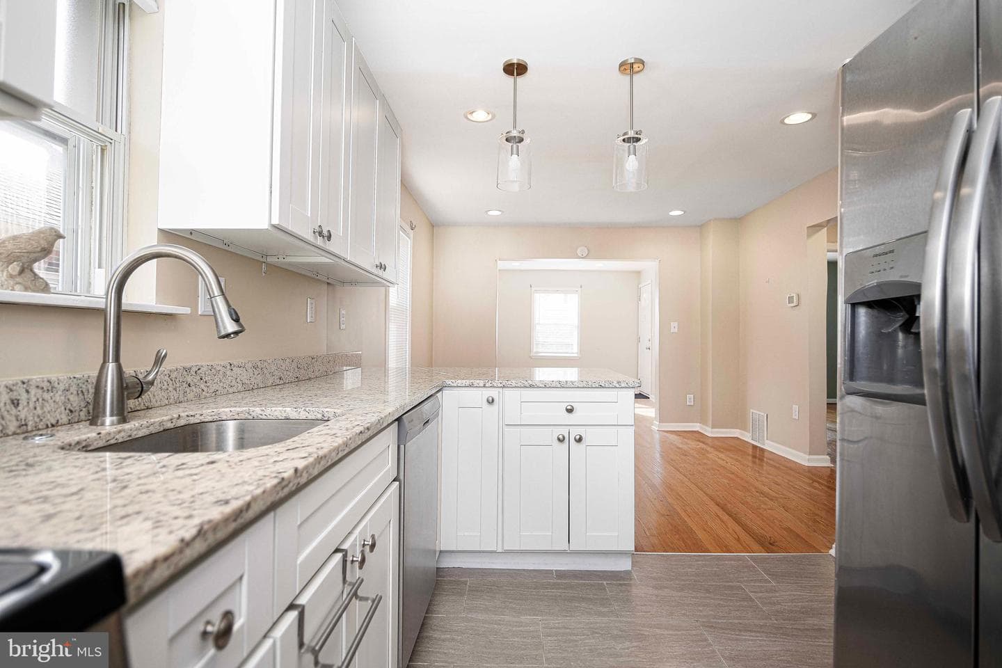 2808 Emerald photo 13