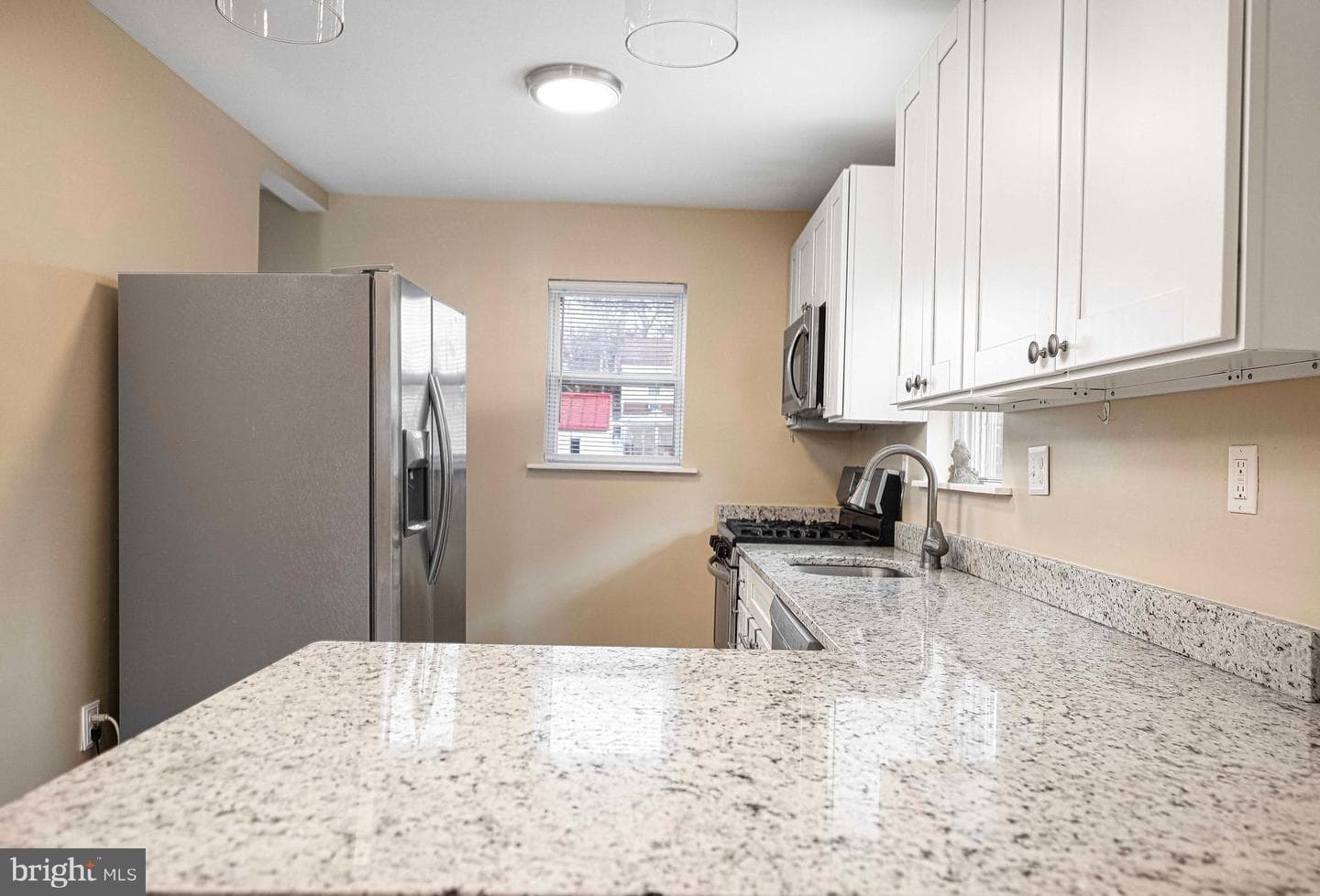 2808 Emerald photo 15