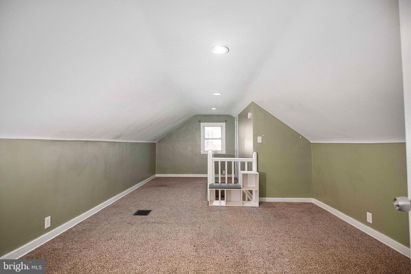 2808 Emerald photo 22