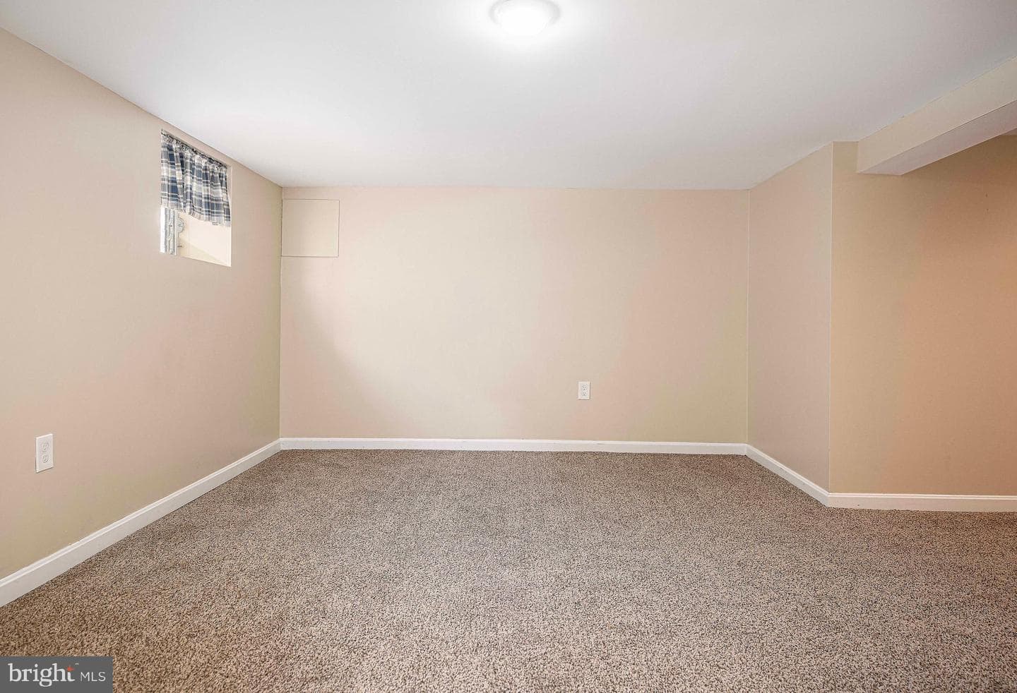 2808 Emerald photo 27