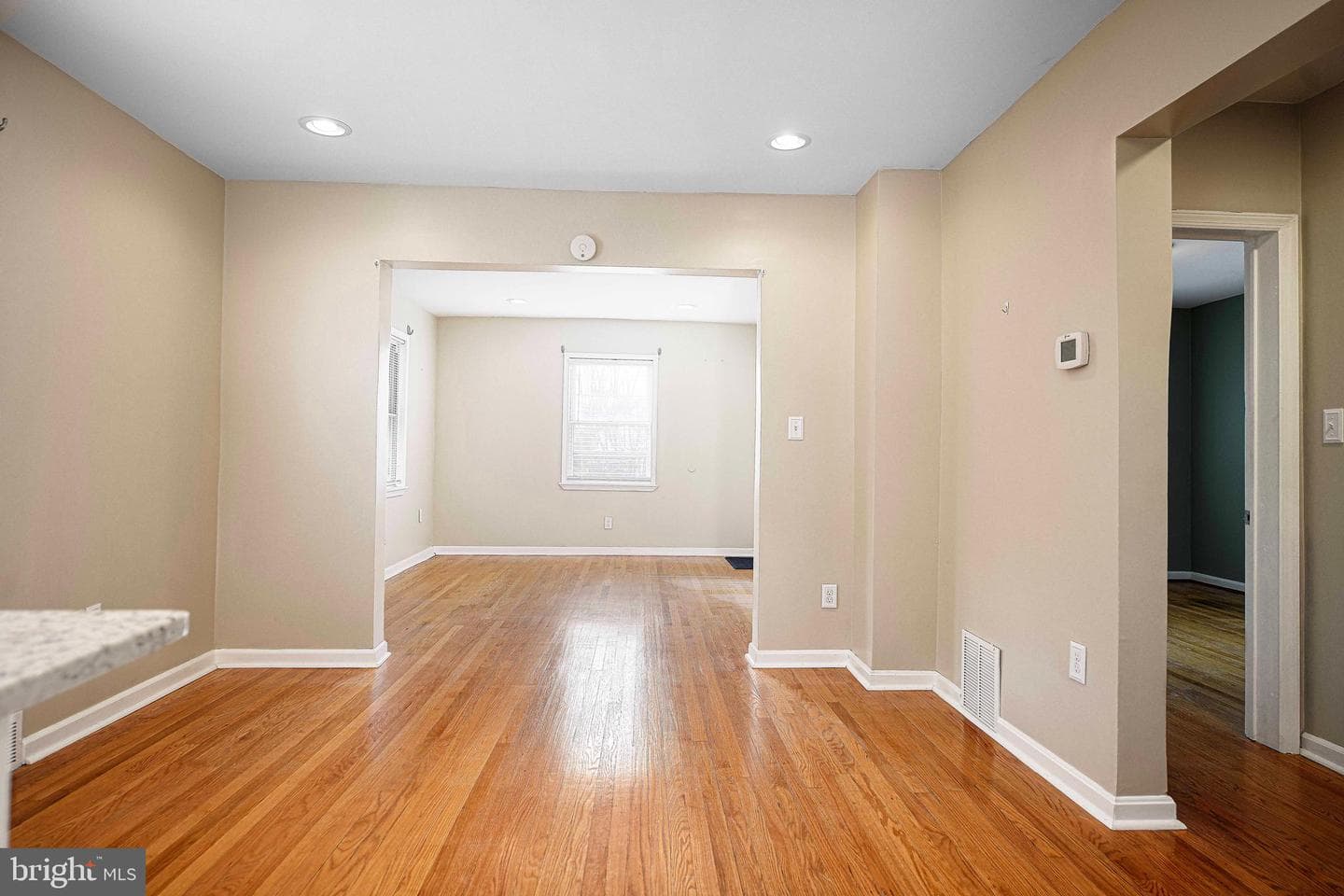 2808 Emerald photo 9