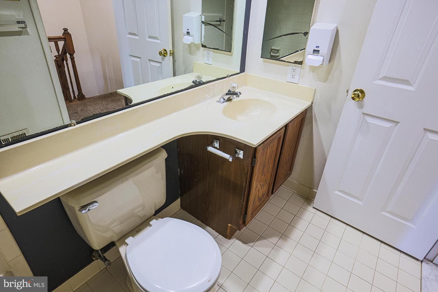 8 Greenshire Lane photo 40