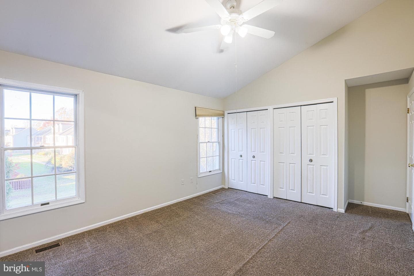 8 Greenshire Lane photo 43