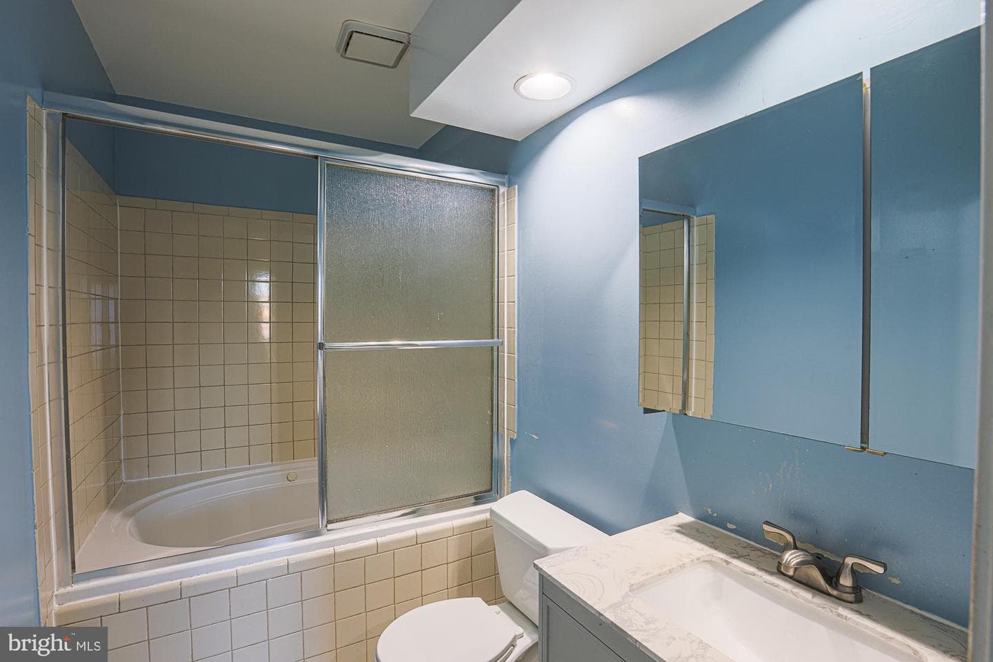8 Greenshire Lane photo 45