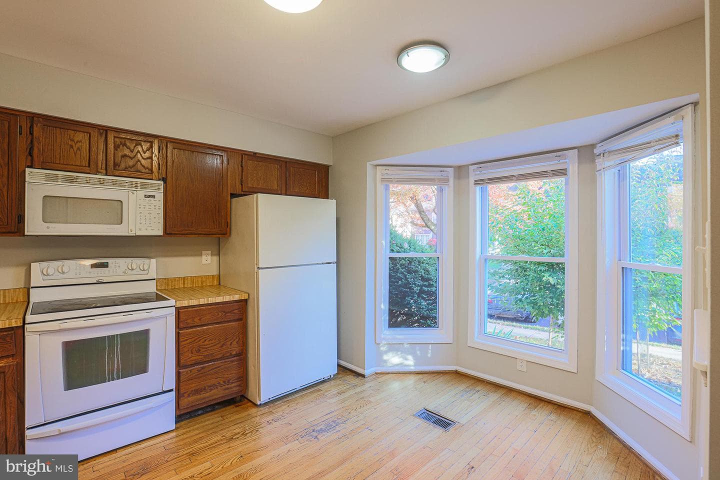 8 Greenshire Lane photo 8