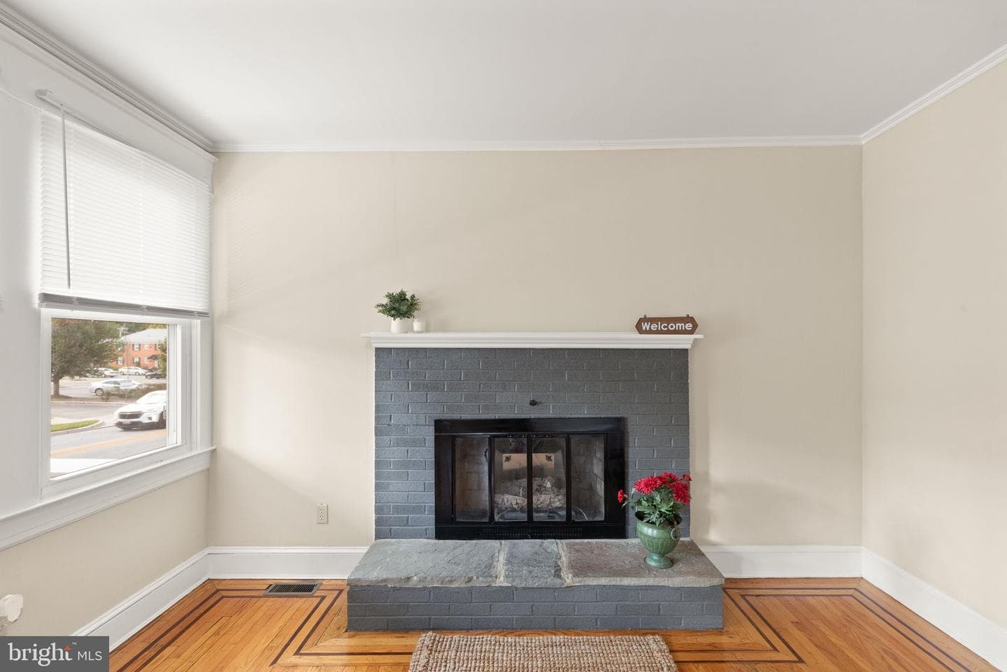 240 Burke Avenue photo 4