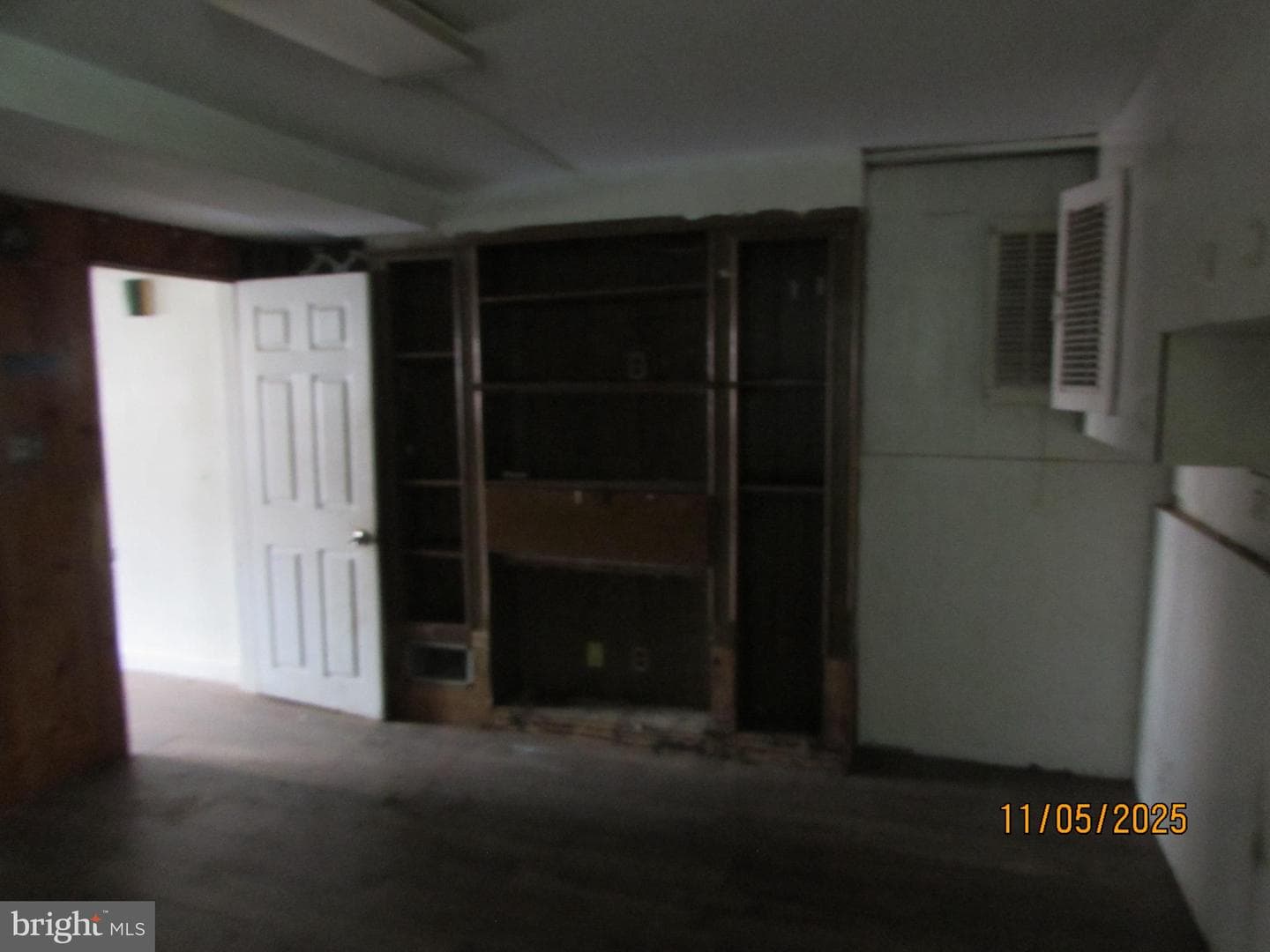 1191 Granville photo 11