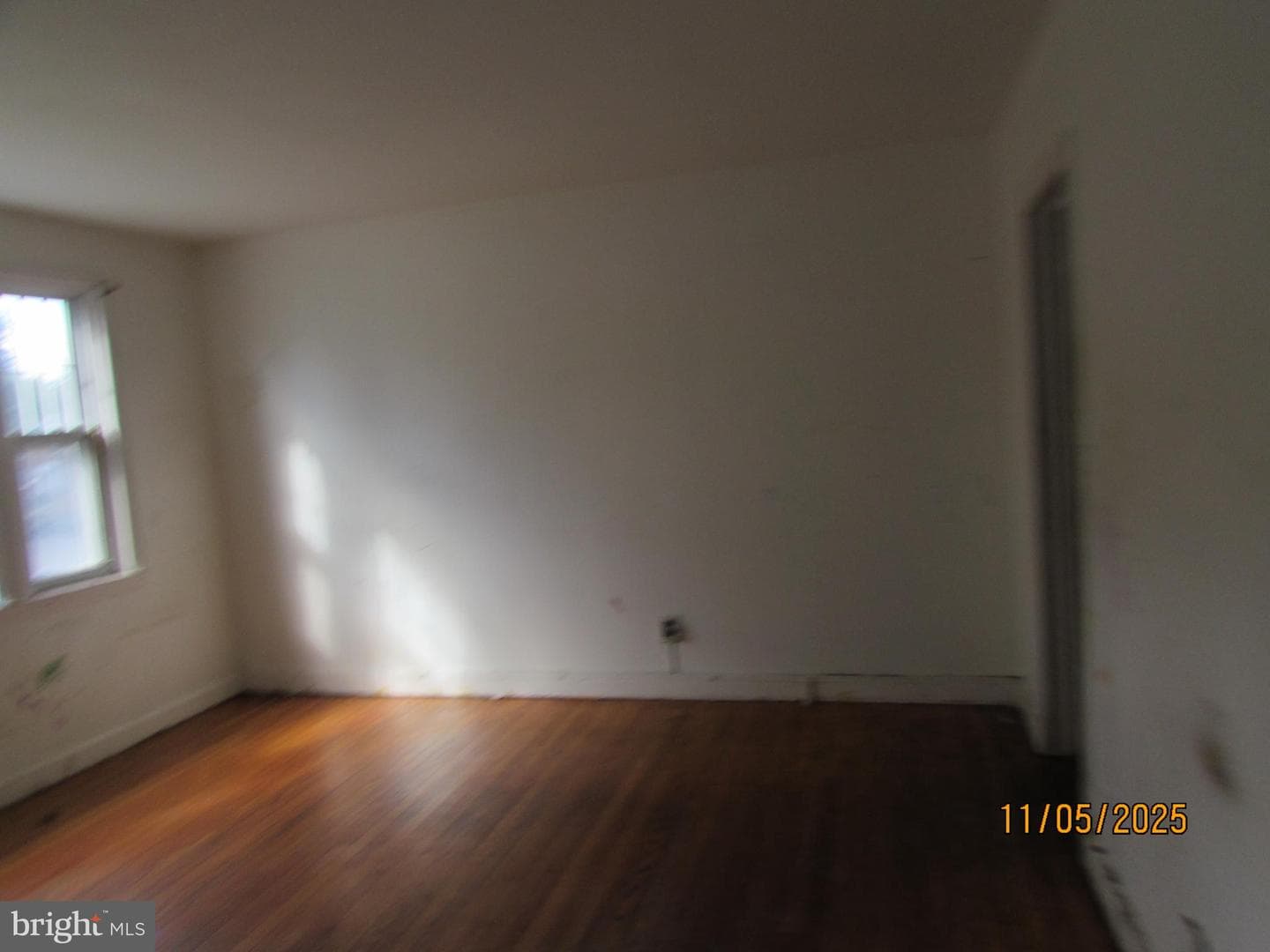 1191 Granville photo 14