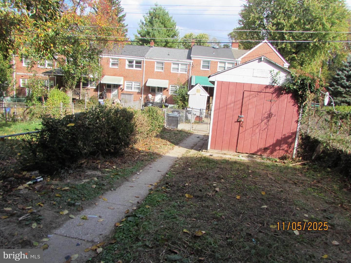 1191 Granville photo 3