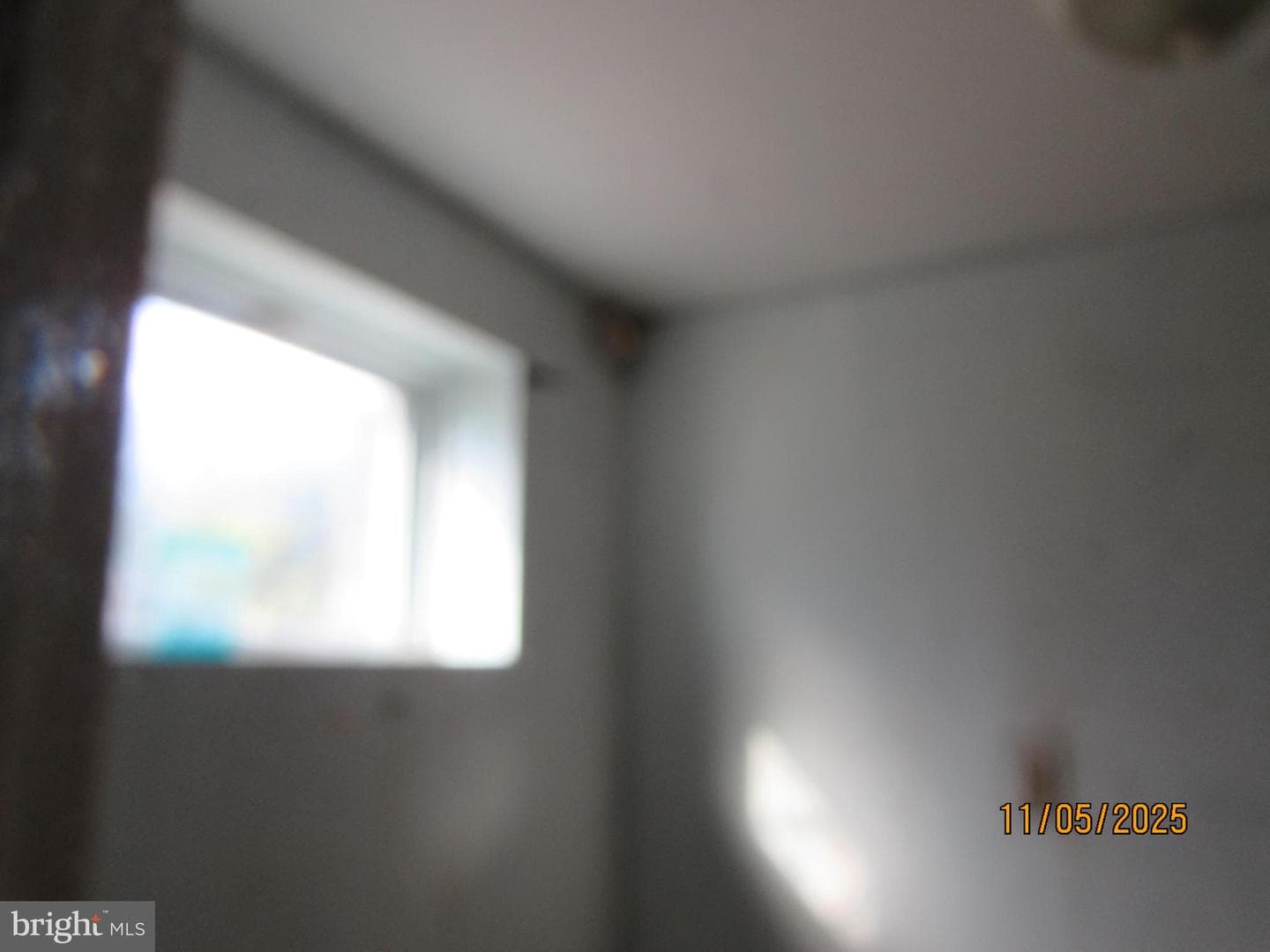 1191 Granville photo 8
