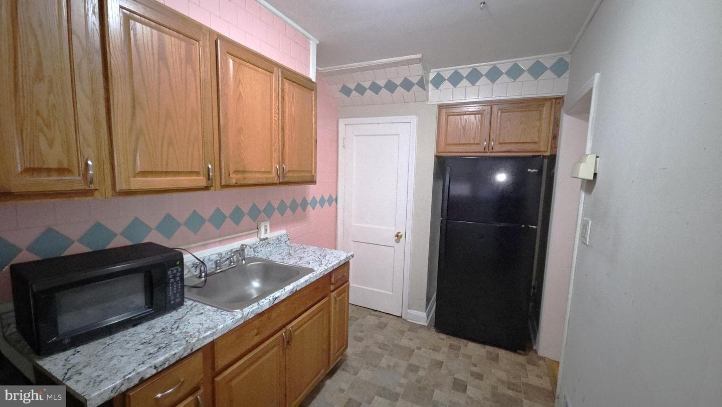 318 Grovethorn Road photo 9