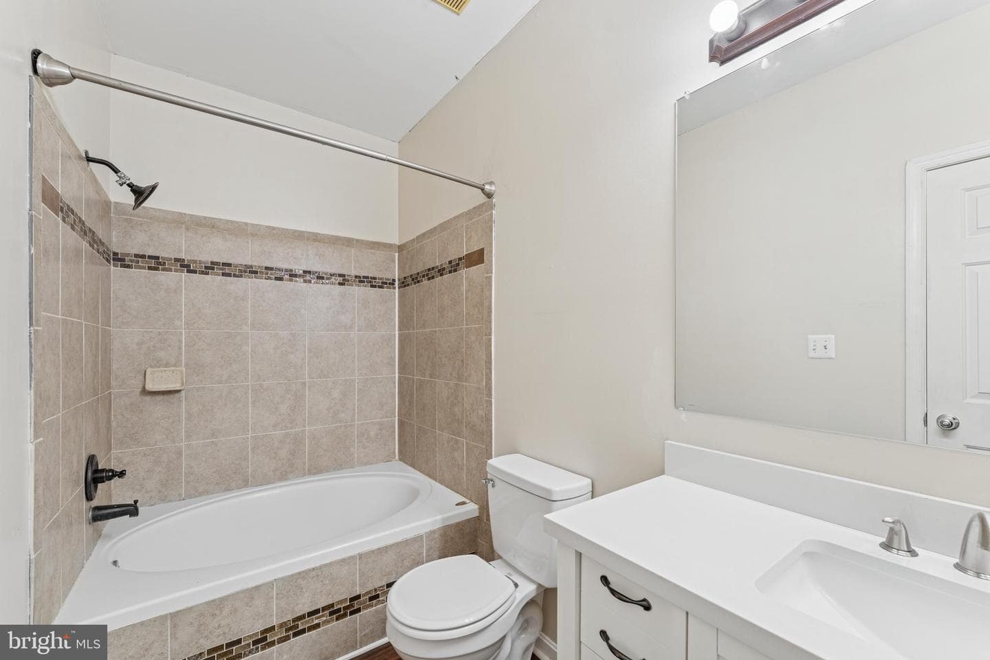 5002 Hollington Drive #301 photo 17