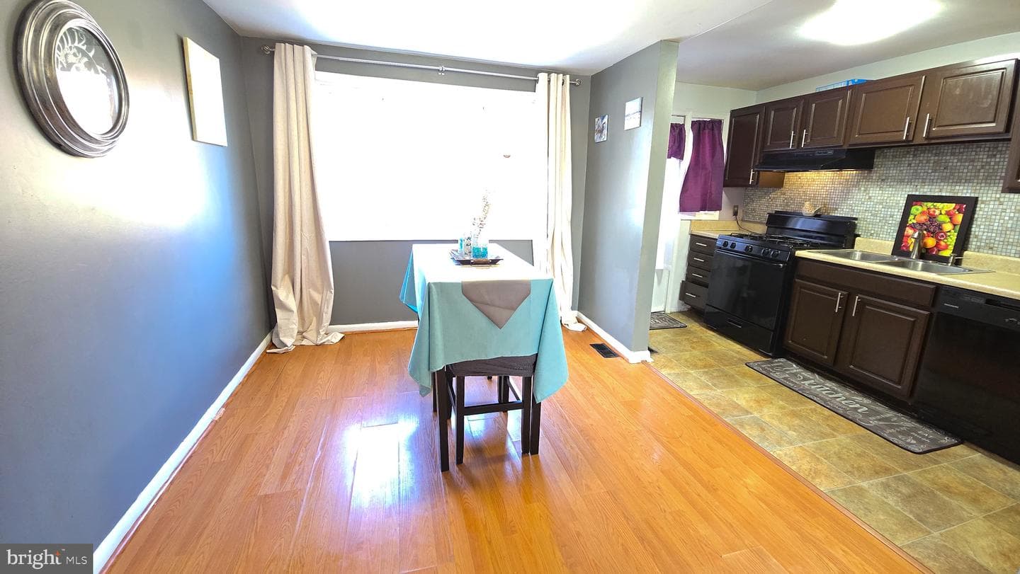 7800 Saint Boniface Lane photo 4
