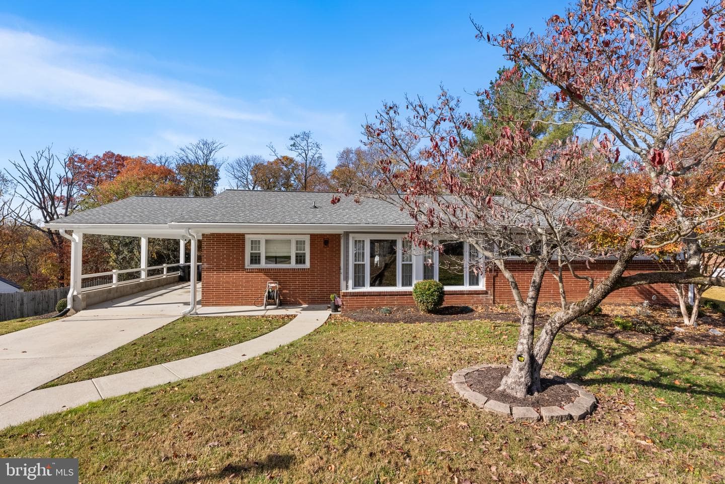 9504 Buckhorn Road photo 2