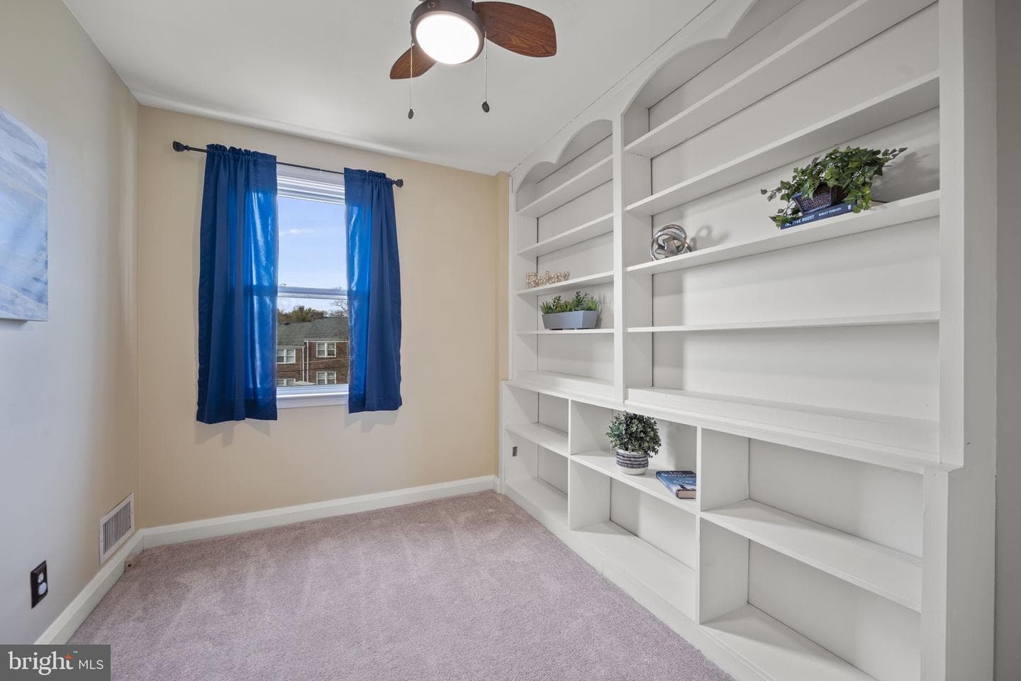 36 Darrow photo 24