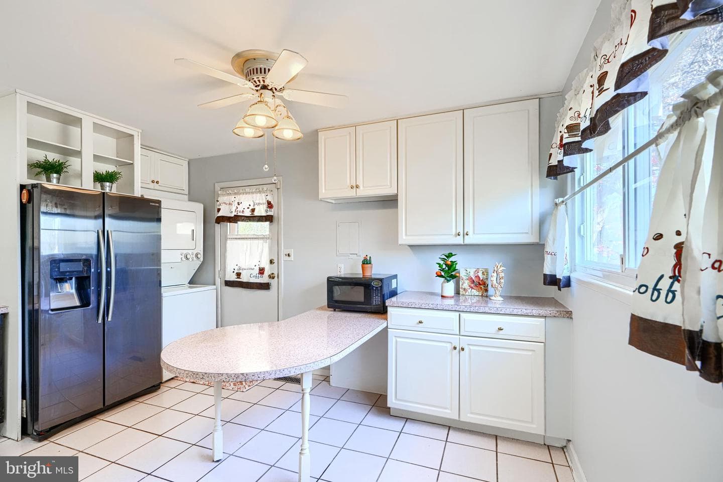 215 Greenview Avenue photo 9