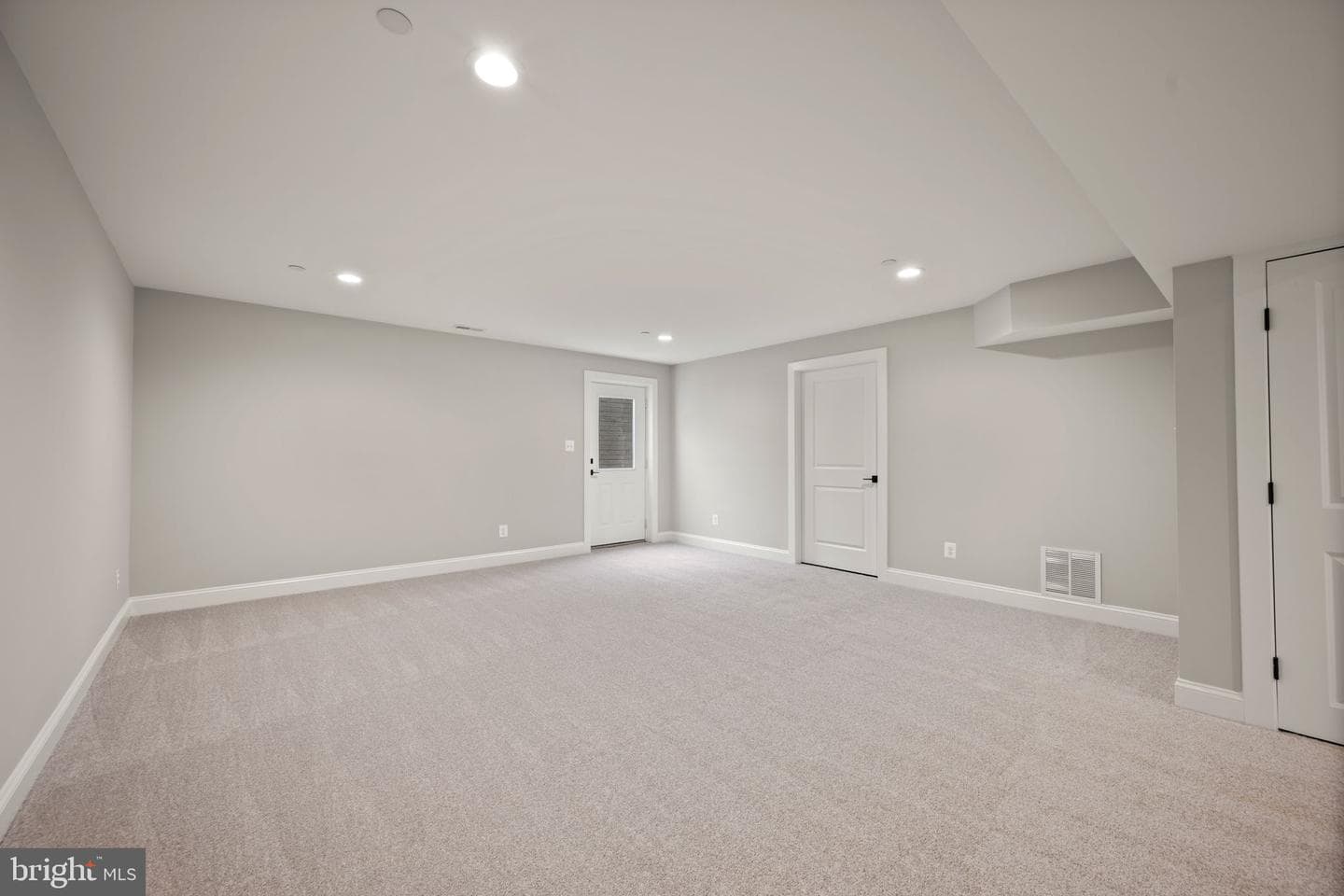 9436 Ridgely Avenue photo 33