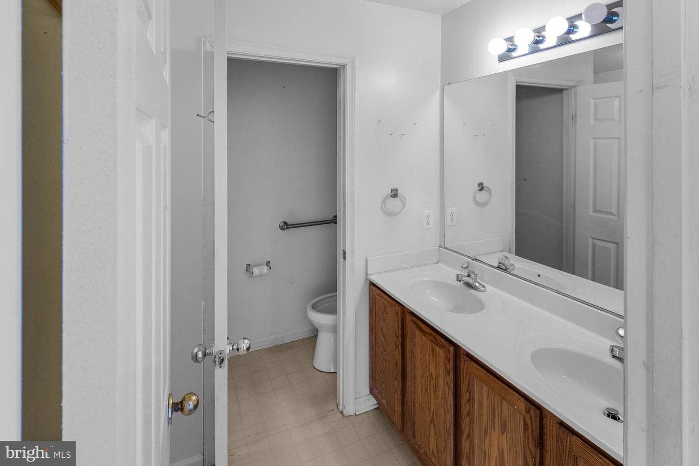 7527 Maury photo 32