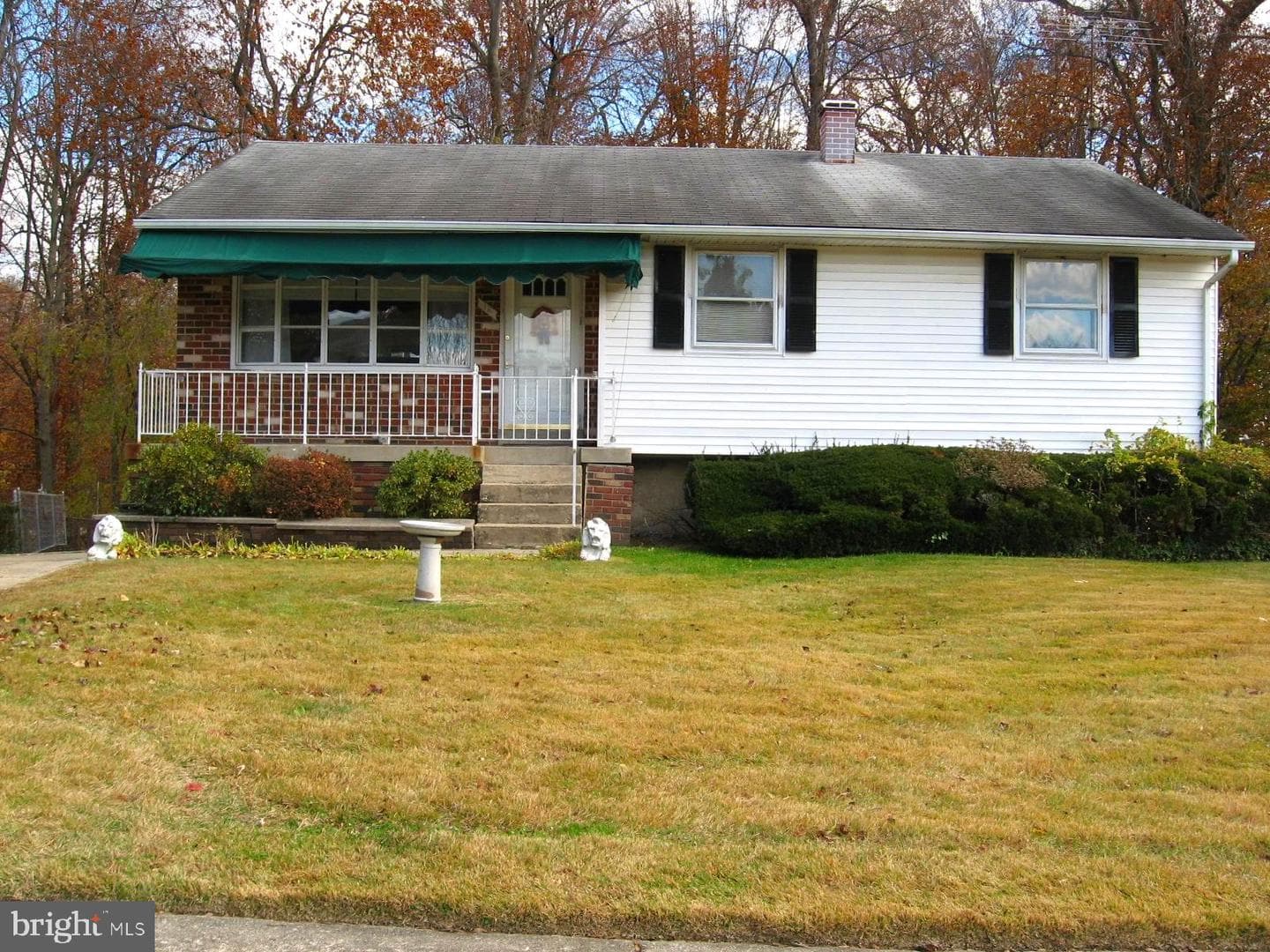 16 Parkwind Court photo 1